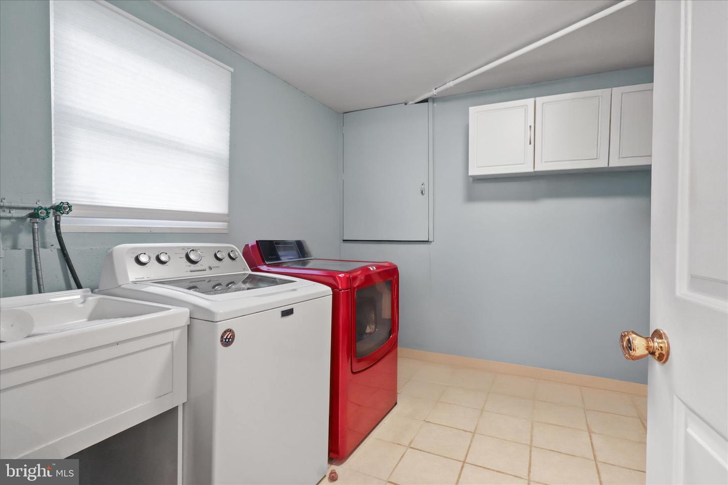 207 N LAURA ANNE DR, STERLING, Virginia 20164, 3 Bedrooms Bedrooms, ,3 BathroomsBathrooms,Residential,For sale,207 N LAURA ANNE DR,VALO2116026 MLS # VALO2116026