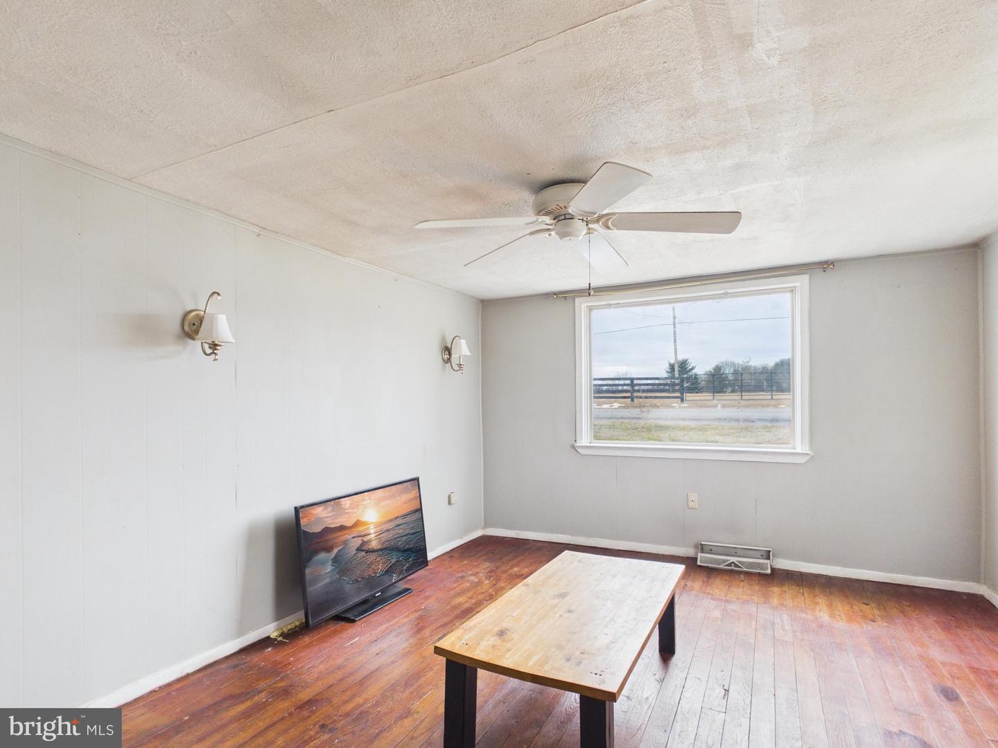 320 BETHEL GRANGE RD, WINCHESTER, Virginia 22603, 3 Bedrooms Bedrooms, 10 Rooms Rooms,1 BathroomBathrooms,Residential,For sale,320 BETHEL GRANGE RD,VAFV2039596 MLS # VAFV2039596