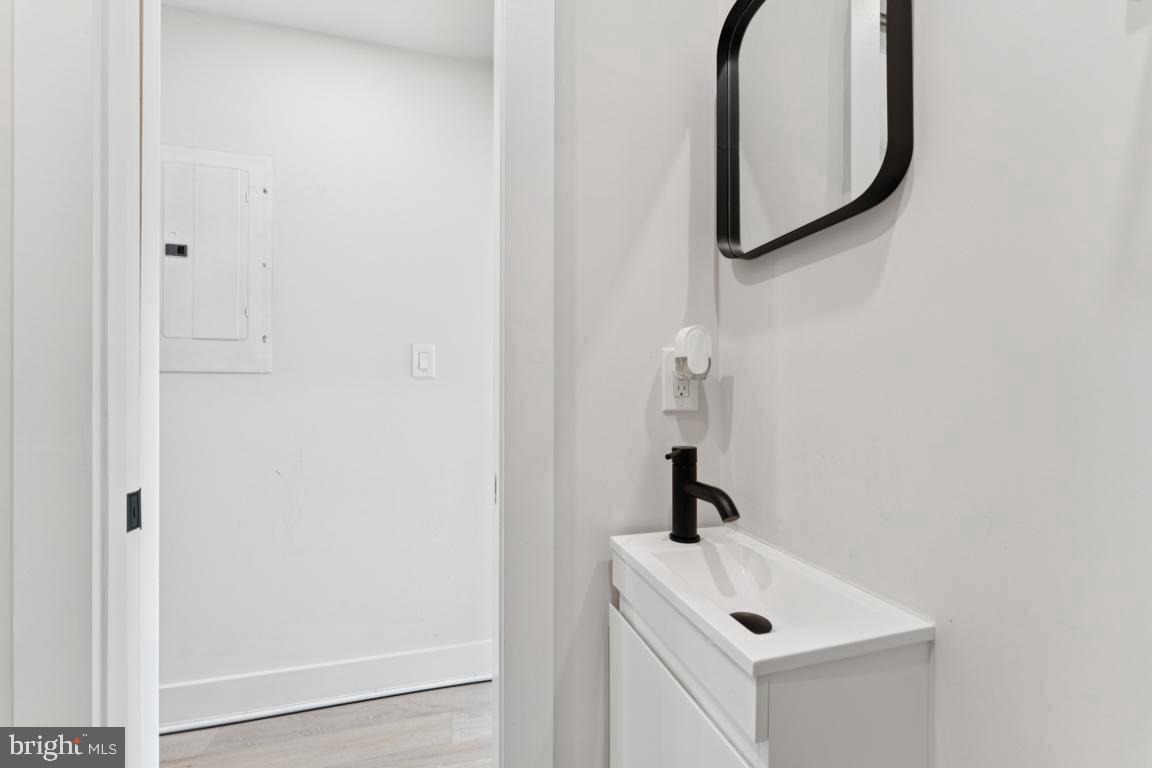 1921 CAPITOL AVE NE #1, WASHINGTON, District Of Columbia 20002, 3 Bedrooms Bedrooms, ,3 BathroomsBathrooms,Residential,For sale,1921 CAPITOL AVE NE #1,DCDC2246448 MLS # DCDC2246448