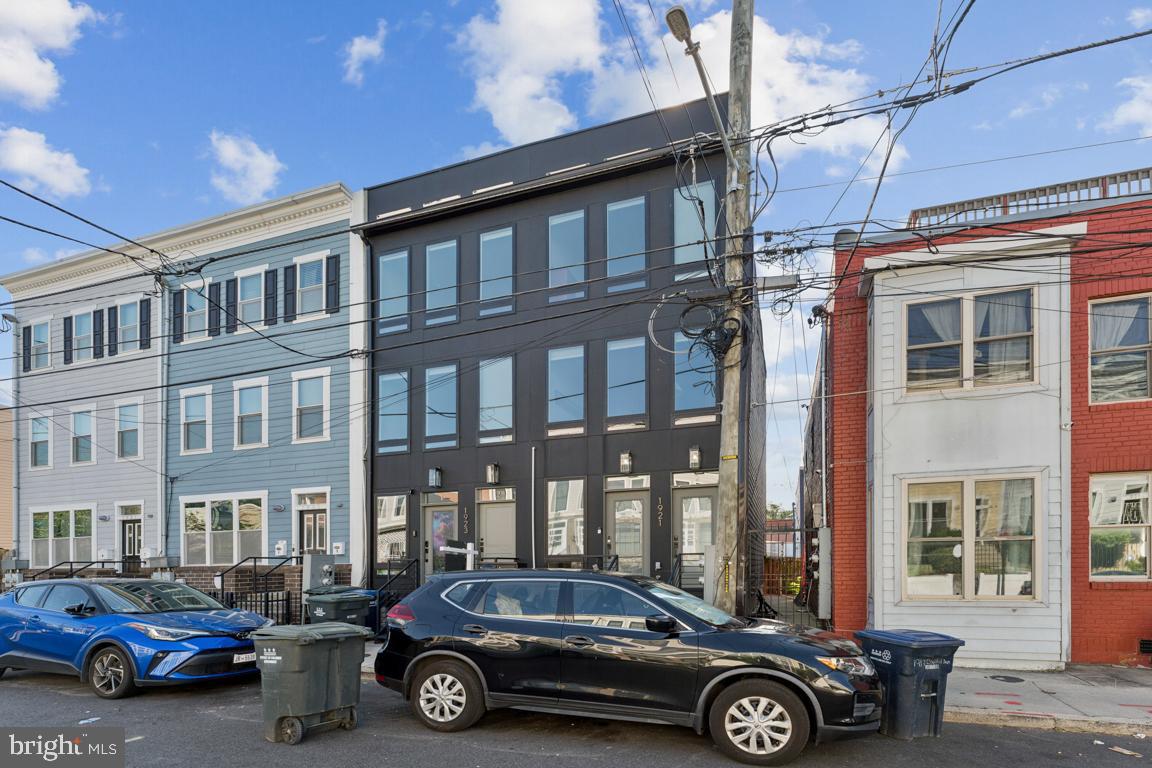 1921 CAPITOL AVE NE #1, WASHINGTON, District Of Columbia 20002, 3 Bedrooms Bedrooms, ,3 BathroomsBathrooms,Residential,For sale,1921 CAPITOL AVE NE #1,DCDC2246448 MLS # DCDC2246448