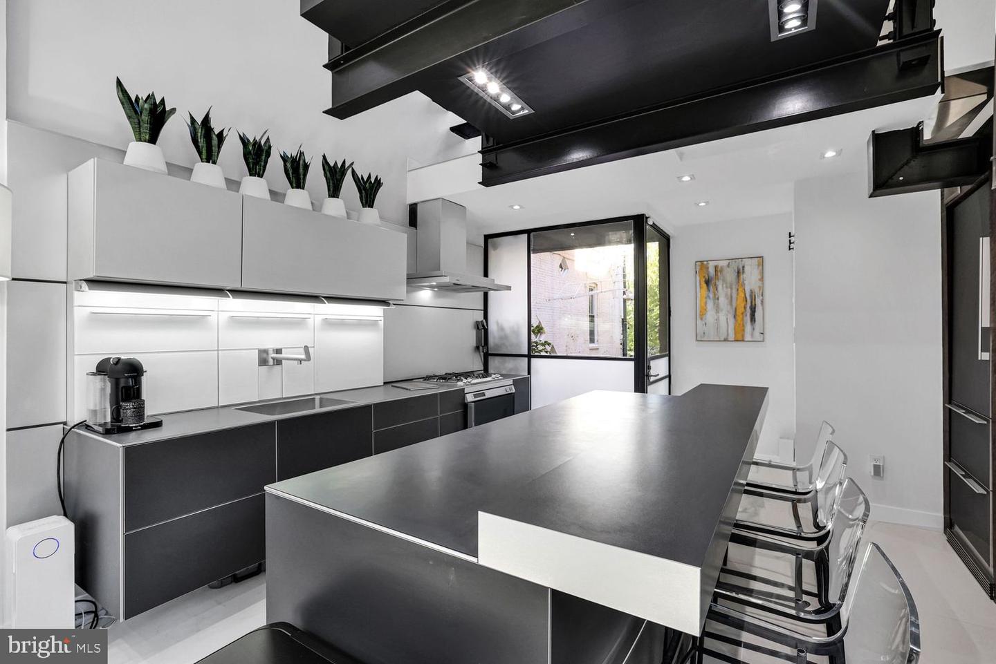 1630 19TH ST NW, WASHINGTON, District Of Columbia 20009, 4 Bedrooms Bedrooms, ,3 BathroomsBathrooms,Residential,For sale,1630 19TH ST NW,DCDC2246450 MLS # DCDC2246450