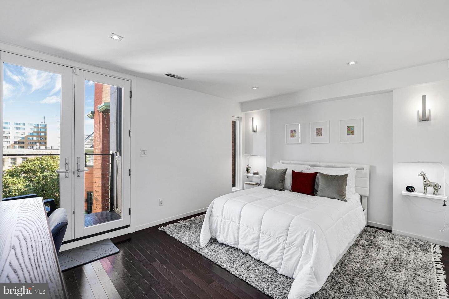 1630 19TH ST NW, WASHINGTON, District Of Columbia 20009, 4 Bedrooms Bedrooms, ,3 BathroomsBathrooms,Residential,For sale,1630 19TH ST NW,DCDC2246450 MLS # DCDC2246450