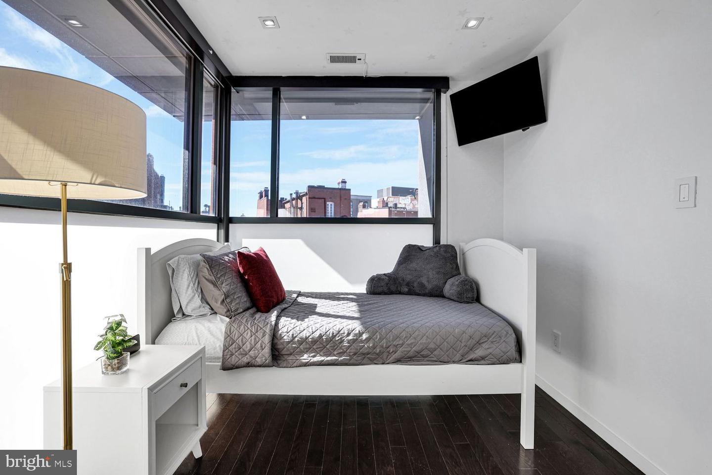 1630 19TH ST NW, WASHINGTON, District Of Columbia 20009, 4 Bedrooms Bedrooms, ,3 BathroomsBathrooms,Residential,For sale,1630 19TH ST NW,DCDC2246450 MLS # DCDC2246450