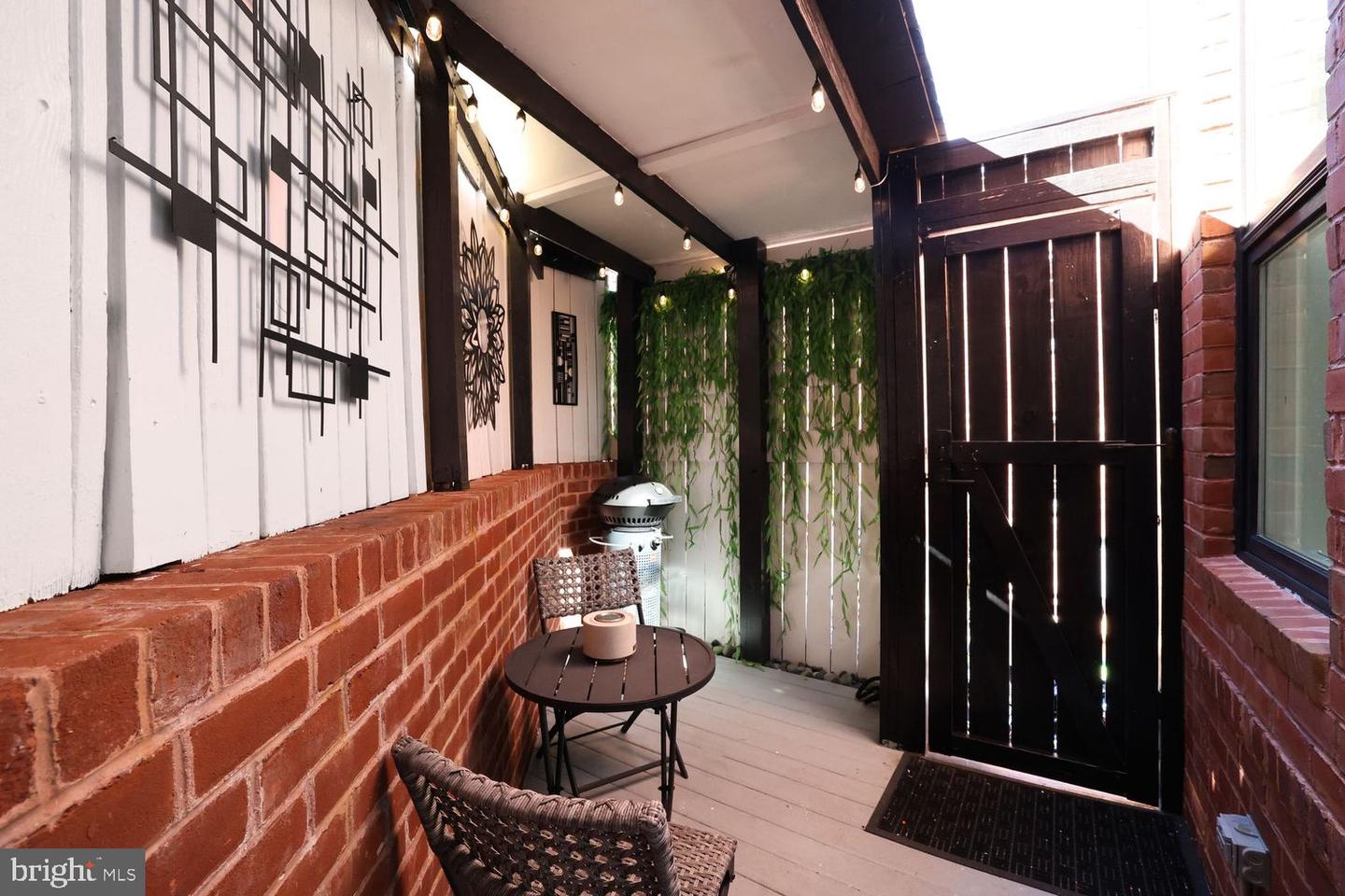 1630 19TH ST NW, WASHINGTON, District Of Columbia 20009, 4 Bedrooms Bedrooms, ,3 BathroomsBathrooms,Residential,For sale,1630 19TH ST NW,DCDC2246450 MLS # DCDC2246450