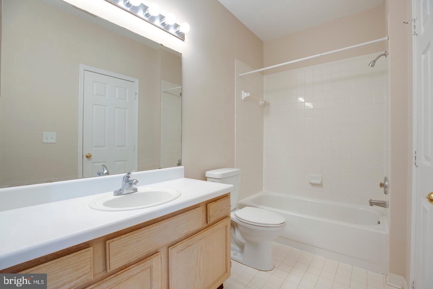 14301 GRAPE HOLLY GRV #23, CENTREVILLE, Virginia 20121, 2 Bedrooms Bedrooms, ,1 BathroomBathrooms,Residential,For sale,14301 GRAPE HOLLY GRV #23,VAFX2291352 MLS # VAFX2291352 14301 GRAPE HOLLY GRV #23, CENTREVILLE, Virginia 20121, 2 Bedrooms Bedrooms, ,1 BathroomBathrooms,Residential,For sale,14301 GRAPE HOLLY GRV #23,VAFX2291352 MLS # VAFX2291352