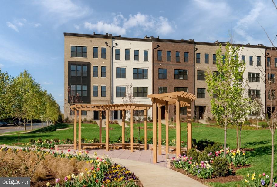 22129 LITTLE MOUNT TER, ASHBURN, Virginia 20148, 3 Bedrooms Bedrooms, ,2 BathroomsBathrooms,Residential,For sale,22129 LITTLE MOUNT TER,VALO2116038 MLS # VALO2116038 22129 LITTLE MOUNT TER, ASHBURN, Virginia 20148, 3 Bedrooms Bedrooms, ,2 BathroomsBathrooms,Residential,For sale,22129 LITTLE MOUNT TER,VALO2116038 MLS # VALO2116038