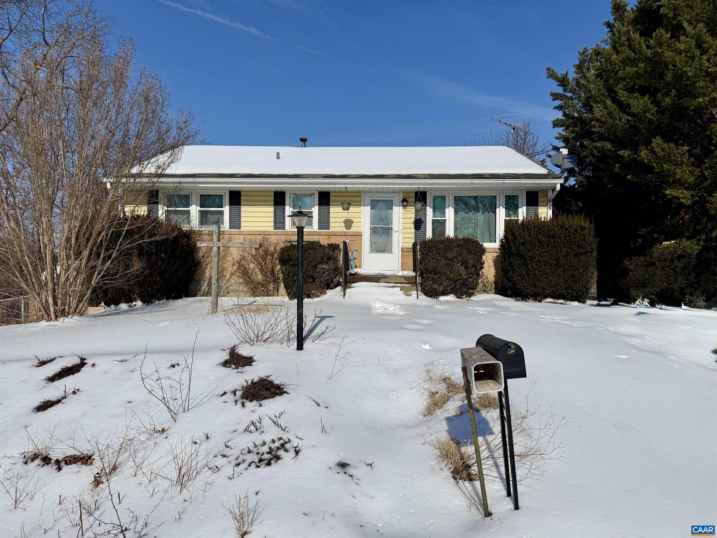 2405 BARE ST, STAUNTON, Virginia 24401, 2 Bedrooms Bedrooms, ,1 BathroomBathrooms,Residential,For sale,2405 BARE ST,673343 MLS # 673343