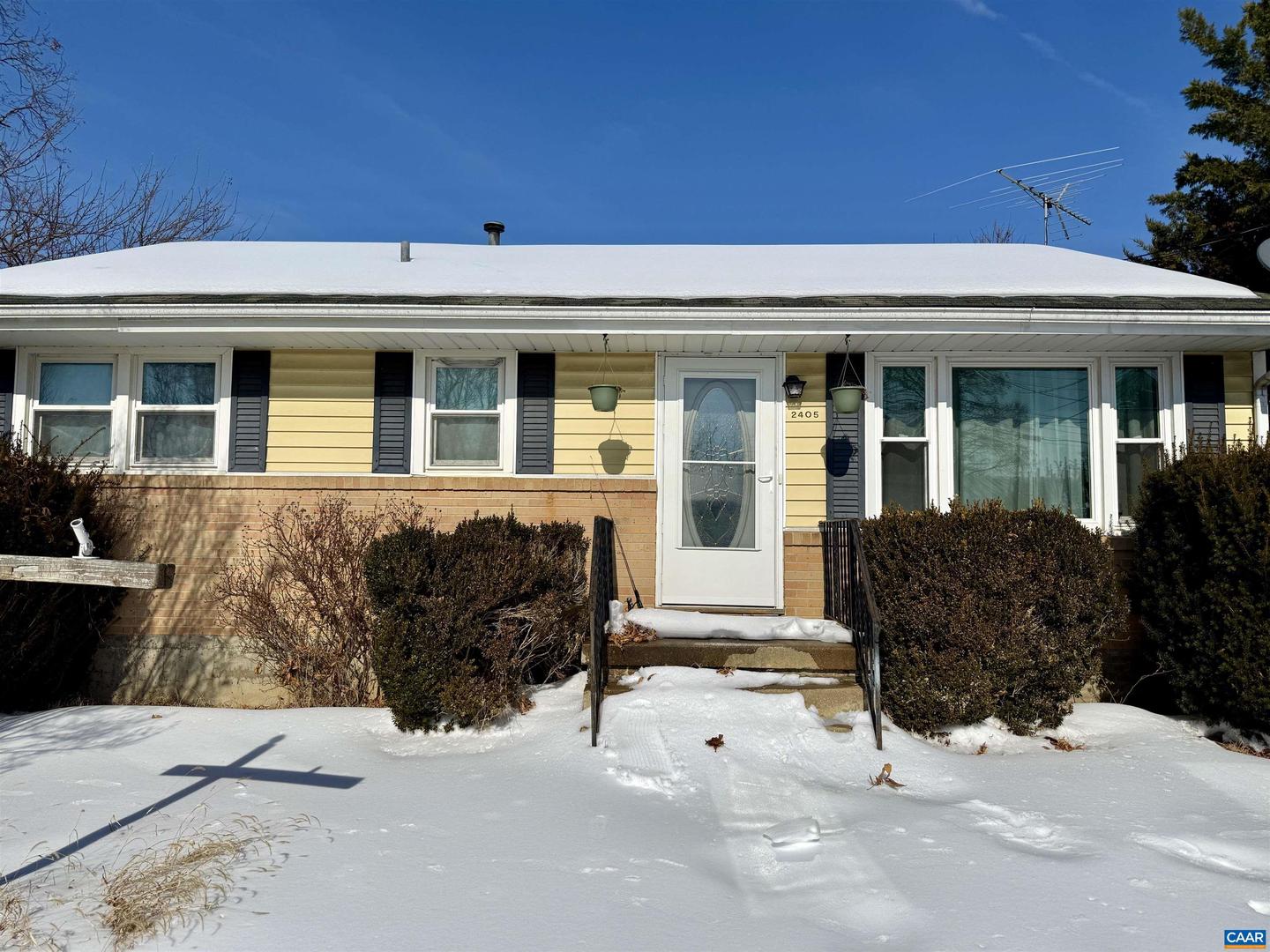 2405 BARE ST, STAUNTON, Virginia 24401, 2 Bedrooms Bedrooms, ,1 BathroomBathrooms,Residential,For sale,2405 BARE ST,673343 MLS # 673343