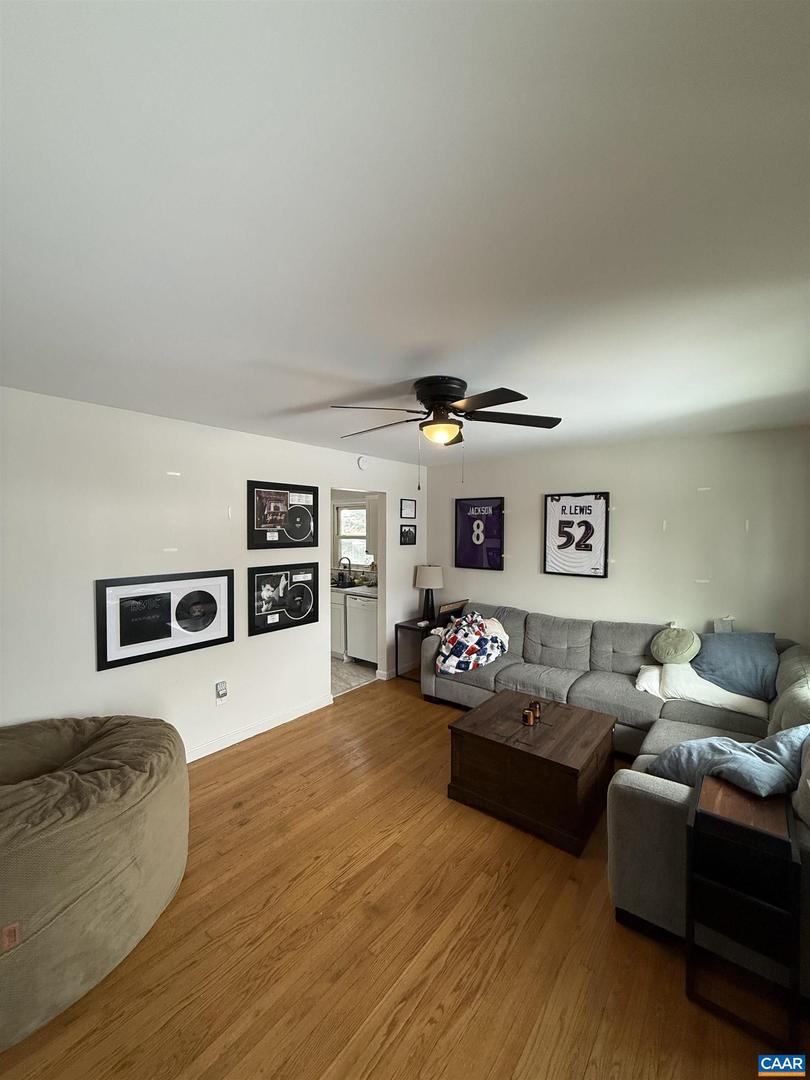 2405 BARE ST, STAUNTON, Virginia 24401, 2 Bedrooms Bedrooms, ,1 BathroomBathrooms,Residential,For sale,2405 BARE ST,673343 MLS # 673343