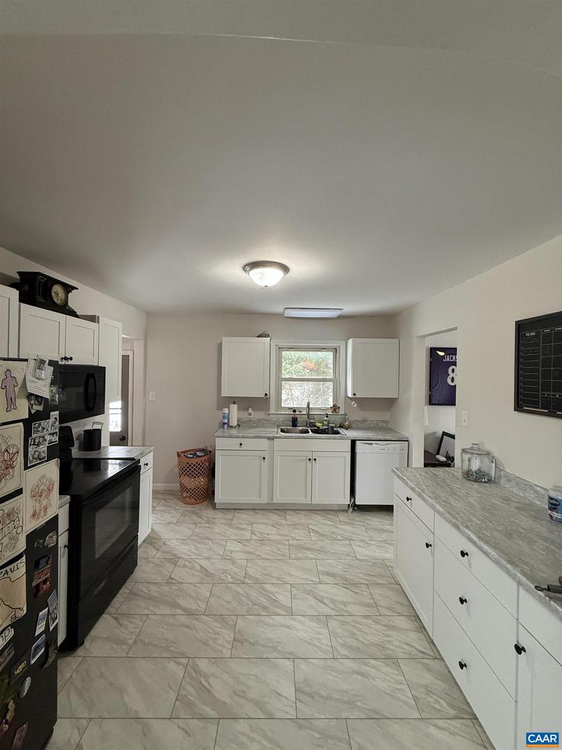 2405 BARE ST, STAUNTON, Virginia 24401, 2 Bedrooms Bedrooms, ,1 BathroomBathrooms,Residential,For sale,2405 BARE ST,673343 MLS # 673343