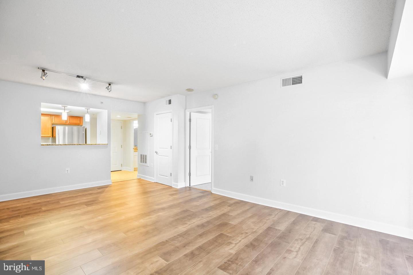 11800 SUNSET HILLS RD #509, RESTON, Virginia 20190, 1 Bedroom Bedrooms, ,1 BathroomBathrooms,Residential,For sale,11800 SUNSET HILLS RD #509,VAFX2291364 MLS # VAFX2291364