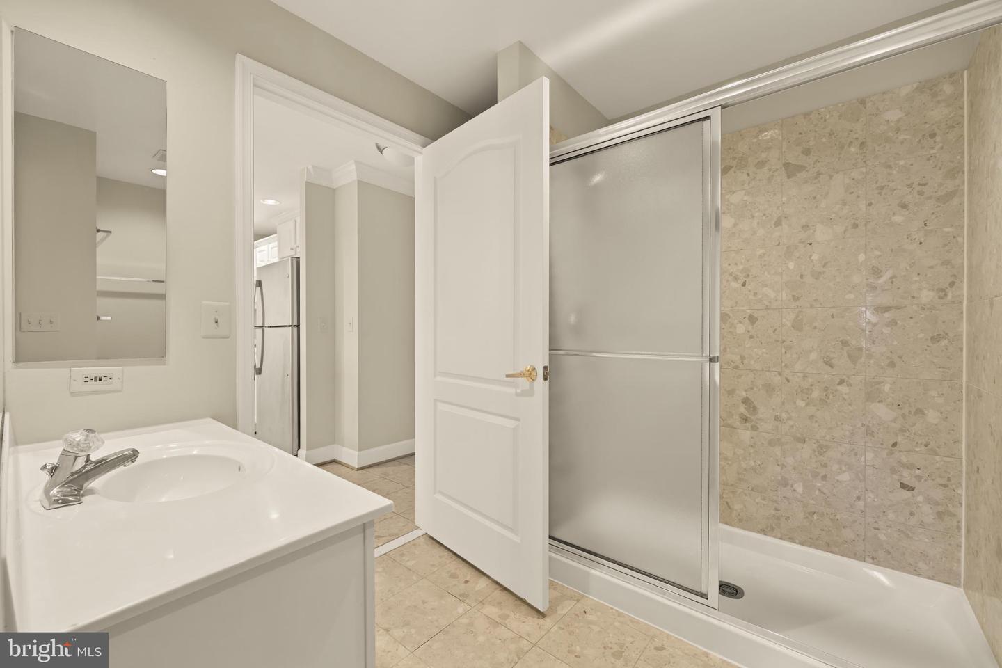 1050 STUART ST N #716, ARLINGTON, Virginia 22201, 2 Bedrooms Bedrooms, ,2 BathroomsBathrooms,Residential,For sale,1050 STUART ST N #716,VAAR2068974 MLS # VAAR2068974