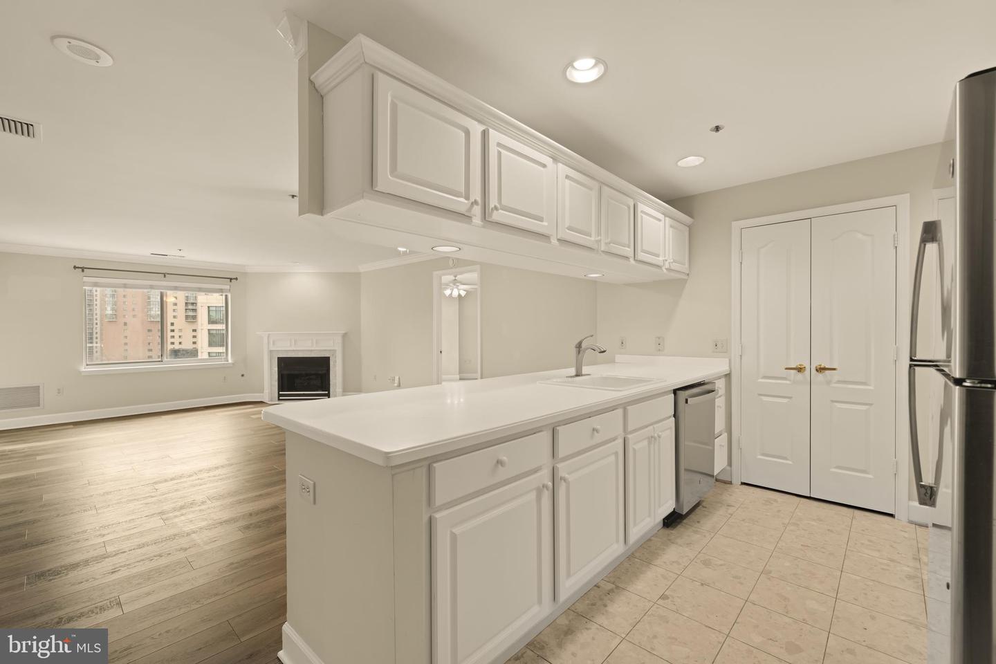 1050 STUART ST N #716, ARLINGTON, Virginia 22201, 2 Bedrooms Bedrooms, ,2 BathroomsBathrooms,Residential,For sale,1050 STUART ST N #716,VAAR2068974 MLS # VAAR2068974