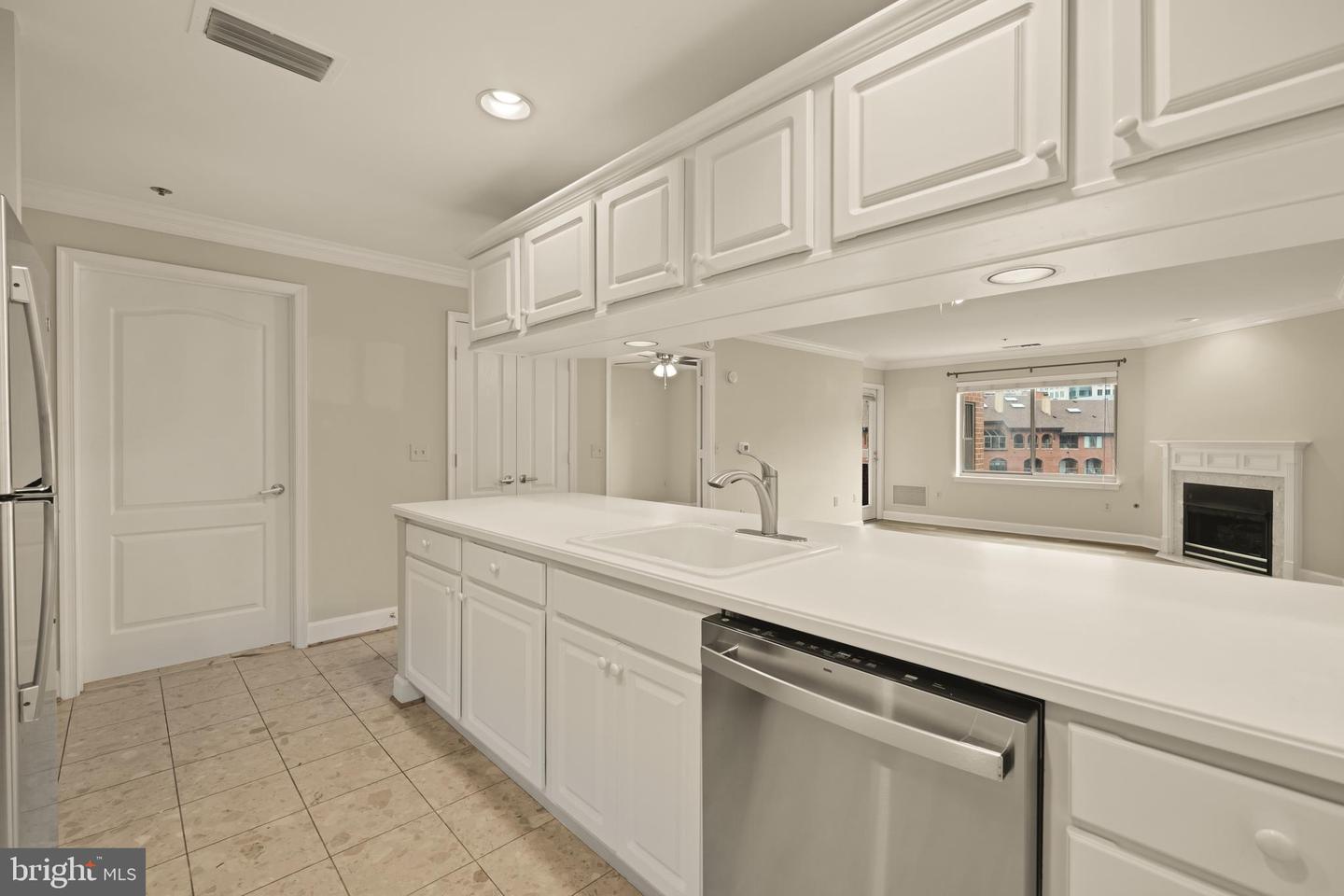 1050 STUART ST N #716, ARLINGTON, Virginia 22201, 2 Bedrooms Bedrooms, ,2 BathroomsBathrooms,Residential,For sale,1050 STUART ST N #716,VAAR2068974 MLS # VAAR2068974