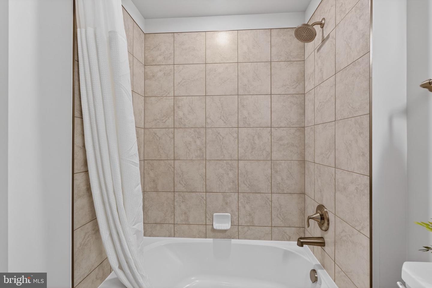 5684 STEPHANIE TESSA WAY #54, ALEXANDRIA, Virginia 22303, 3 Bedrooms Bedrooms, ,2 BathroomsBathrooms,Residential,For sale,5684 STEPHANIE TESSA WAY #54,VAFX2291414 MLS # VAFX2291414