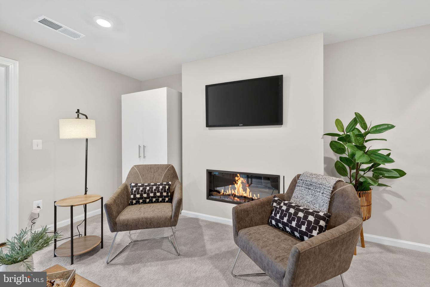 5684 STEPHANIE TESSA WAY #54, ALEXANDRIA, Virginia 22303, 3 Bedrooms Bedrooms, ,2 BathroomsBathrooms,Residential,For sale,5684 STEPHANIE TESSA WAY #54,VAFX2291414 MLS # VAFX2291414