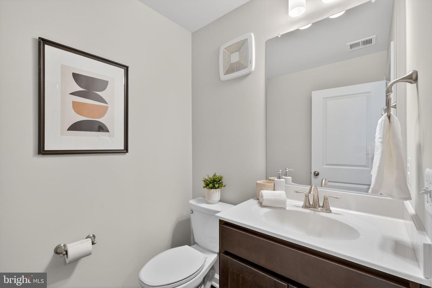 5684 STEPHANIE TESSA WAY #54, ALEXANDRIA, Virginia 22303, 3 Bedrooms Bedrooms, ,2 BathroomsBathrooms,Residential,For sale,5684 STEPHANIE TESSA WAY #54,VAFX2291414 MLS # VAFX2291414