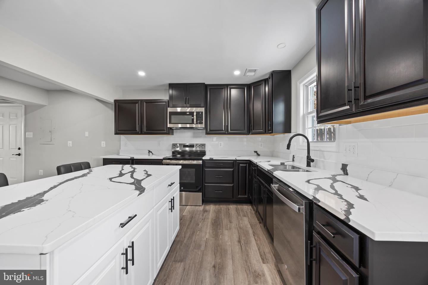 186 LAMBERT DR, MANASSAS PARK, Virginia 20111, 4 Bedrooms Bedrooms, 11 Rooms Rooms,3 BathroomsBathrooms,Residential,For sale,186 LAMBERT DR,VAMP2003710 MLS # VAMP2003710 186 LAMBERT DR, MANASSAS PARK, Virginia 20111, 4 Bedrooms Bedrooms, 11 Rooms Rooms,3 BathroomsBathrooms,Residential,For sale,186 LAMBERT DR,VAMP2003710 MLS # VAMP2003710