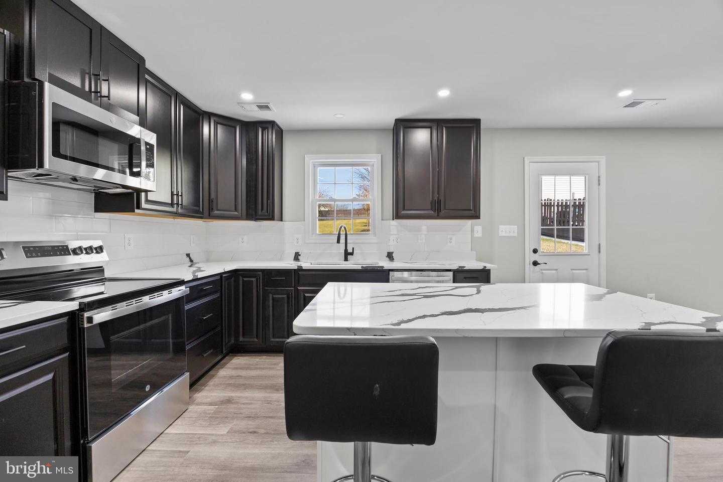 186 LAMBERT DR, MANASSAS PARK, Virginia 20111, 4 Bedrooms Bedrooms, 11 Rooms Rooms,3 BathroomsBathrooms,Residential,For sale,186 LAMBERT DR,VAMP2003710 MLS # VAMP2003710 186 LAMBERT DR, MANASSAS PARK, Virginia 20111, 4 Bedrooms Bedrooms, 11 Rooms Rooms,3 BathroomsBathrooms,Residential,For sale,186 LAMBERT DR,VAMP2003710 MLS # VAMP2003710