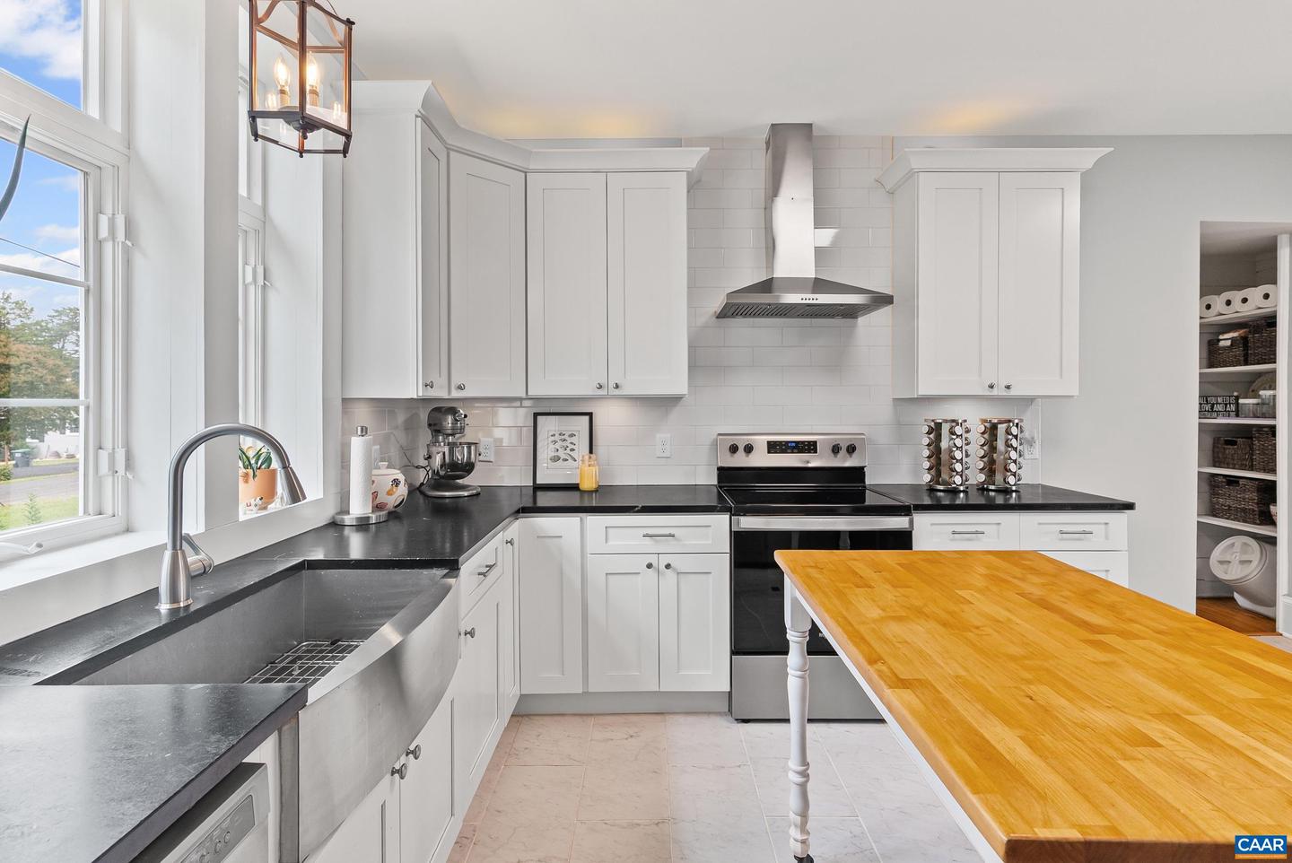 260 N MAIN ST, AMHERST, Virginia 24521, 3 Bedrooms Bedrooms, ,2 BathroomsBathrooms,Residential,For sale,260 N MAIN ST,673353 MLS # 673353