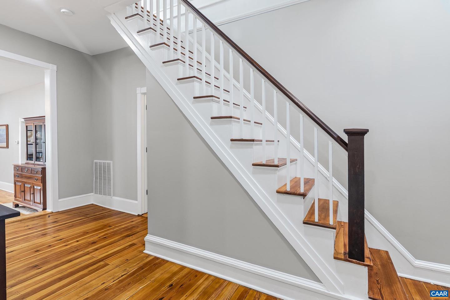 260 N MAIN ST, AMHERST, Virginia 24521, 3 Bedrooms Bedrooms, ,2 BathroomsBathrooms,Residential,For sale,260 N MAIN ST,673353 MLS # 673353