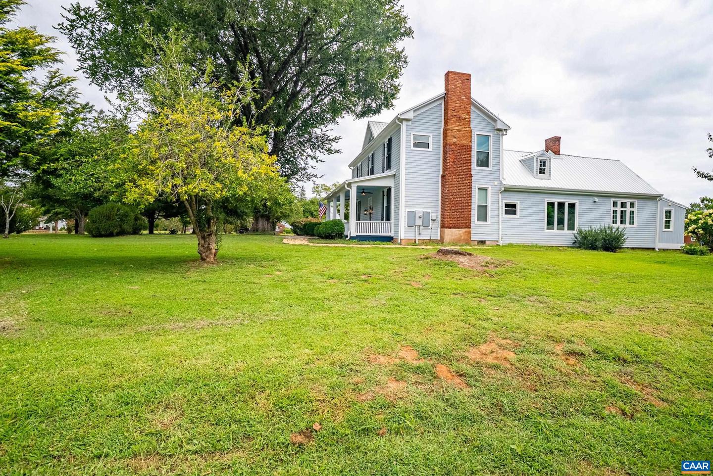 260 N MAIN ST, AMHERST, Virginia 24521, 3 Bedrooms Bedrooms, ,2 BathroomsBathrooms,Residential,For sale,260 N MAIN ST,673353 MLS # 673353