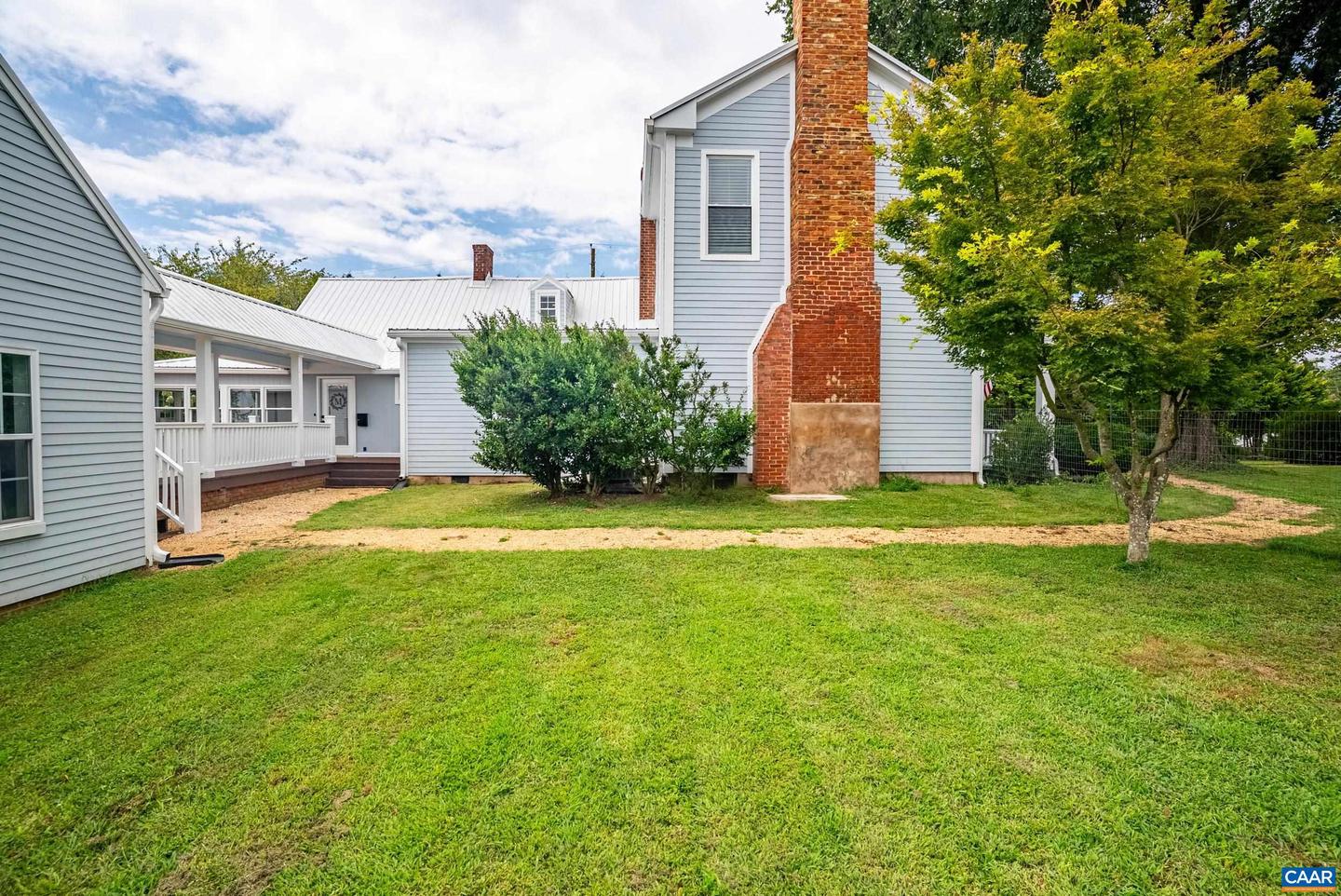 260 N MAIN ST, AMHERST, Virginia 24521, 3 Bedrooms Bedrooms, ,2 BathroomsBathrooms,Residential,For sale,260 N MAIN ST,673353 MLS # 673353