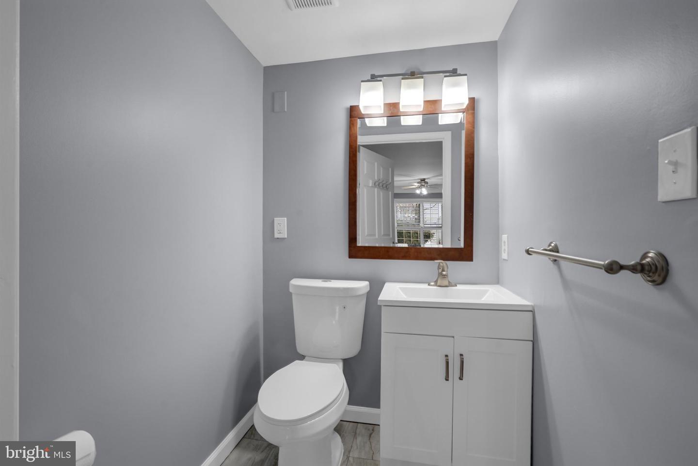 2905 S WOODLEY ST #A, ARLINGTON, Virginia 22206, 2 Bedrooms Bedrooms, 4 Rooms Rooms,1 BathroomBathrooms,Residential,For sale,2905 S WOODLEY ST #A,VAAR2068992 MLS # VAAR2068992