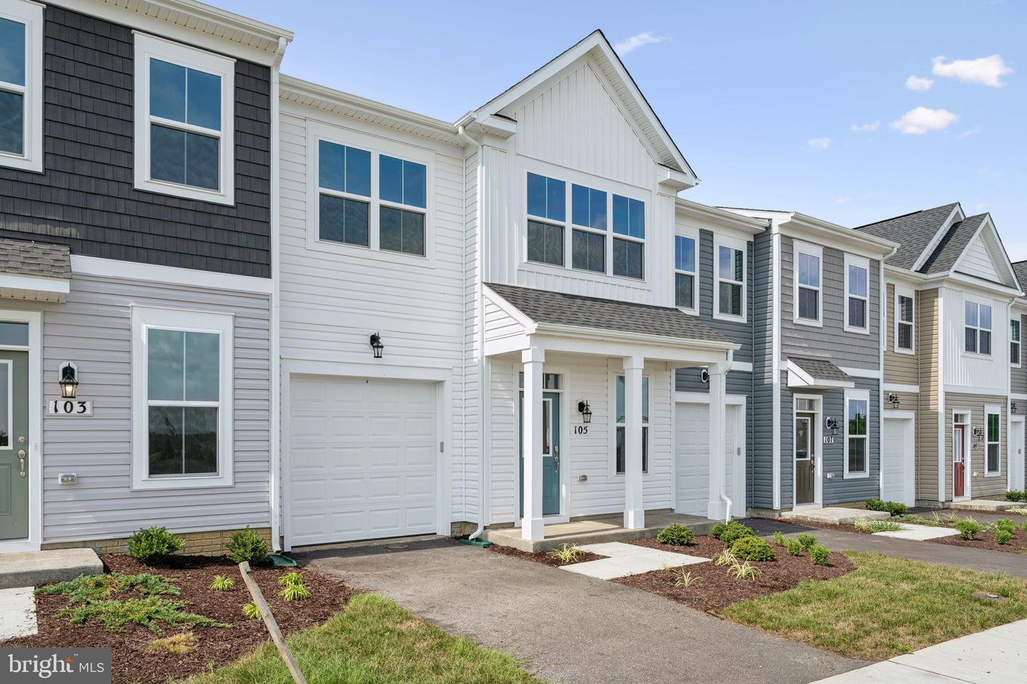 105 CASTAWAY, WINCHESTER, Virginia 22603, 3 Bedrooms Bedrooms, ,2 BathroomsBathrooms,Residential,For sale,105 CASTAWAY,VAFV2039606 MLS # VAFV2039606