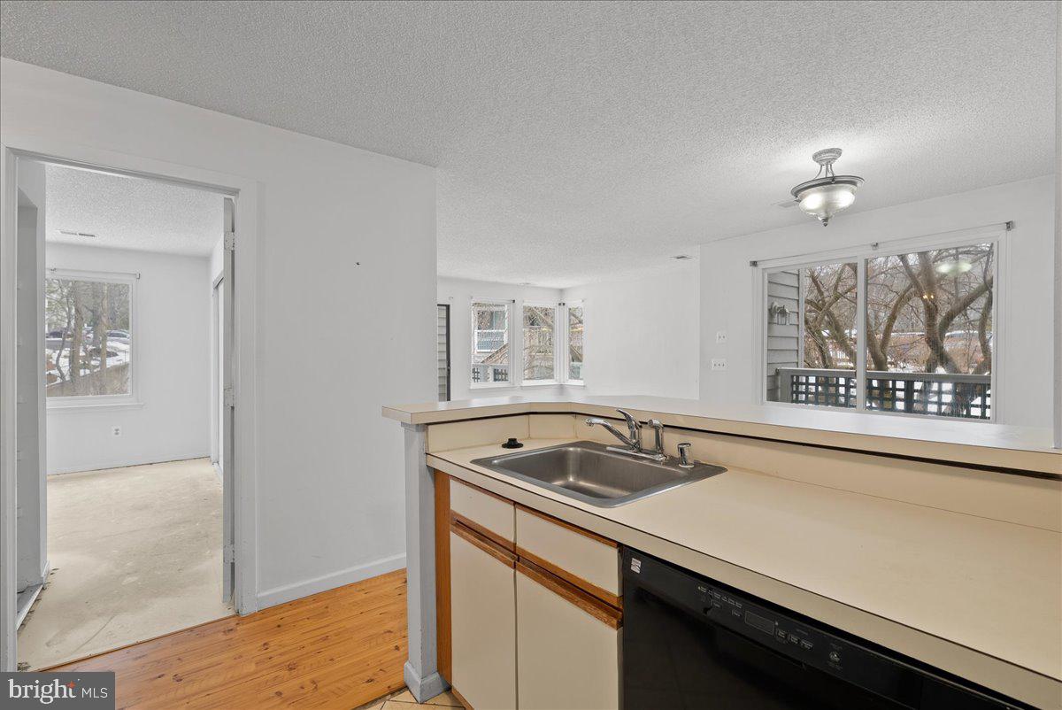 11719-D SUMMERCHASE CIR, RESTON, Virginia 20194, 2 Bedrooms Bedrooms, ,1 BathroomBathrooms,Residential,For sale,11719-D SUMMERCHASE CIR,VAFX2291450 MLS # VAFX2291450 11719-D SUMMERCHASE CIR, RESTON, Virginia 20194, 2 Bedrooms Bedrooms, ,1 BathroomBathrooms,Residential,For sale,11719-D SUMMERCHASE CIR,VAFX2291450 MLS # VAFX2291450