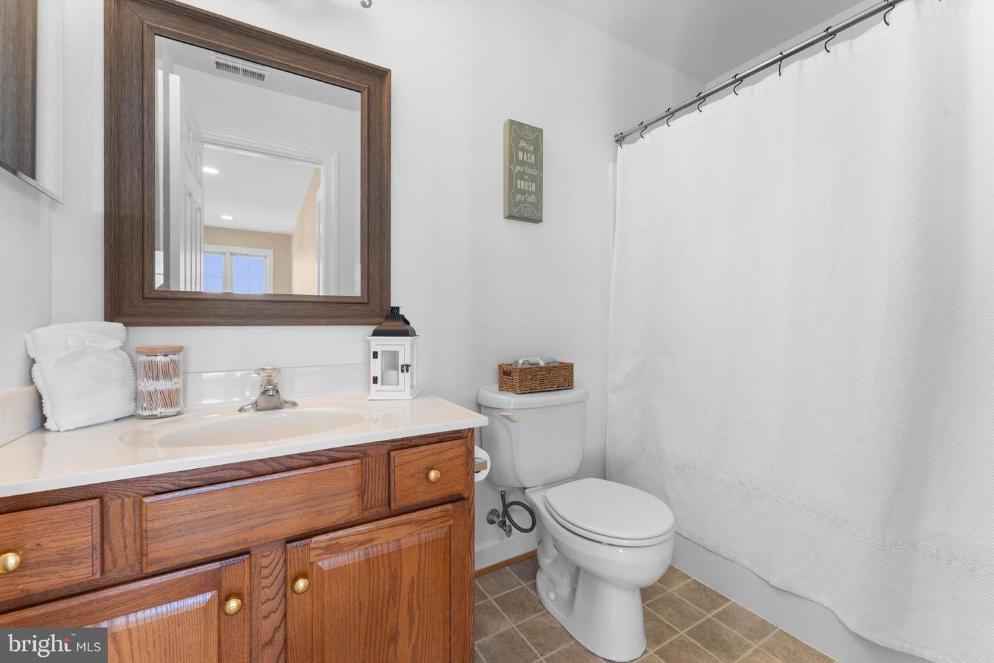 19483 MEADOWVALE CT, CULPEPER, Virginia 22701, 3 Bedrooms Bedrooms, ,3 BathroomsBathrooms,Residential,For sale,19483 MEADOWVALE CT,VACU2012690 MLS # VACU2012690