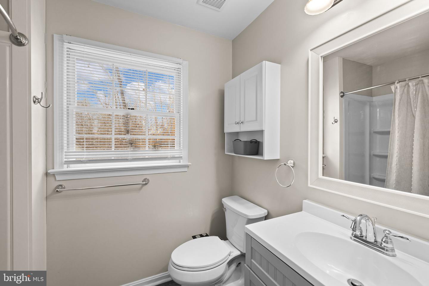 706 STONEWALL LN, FREDERICKSBURG, Virginia 22407, 6 Bedrooms Bedrooms, ,4 BathroomsBathrooms,Residential,For sale,706 STONEWALL LN,VASP2039340 MLS # VASP2039340