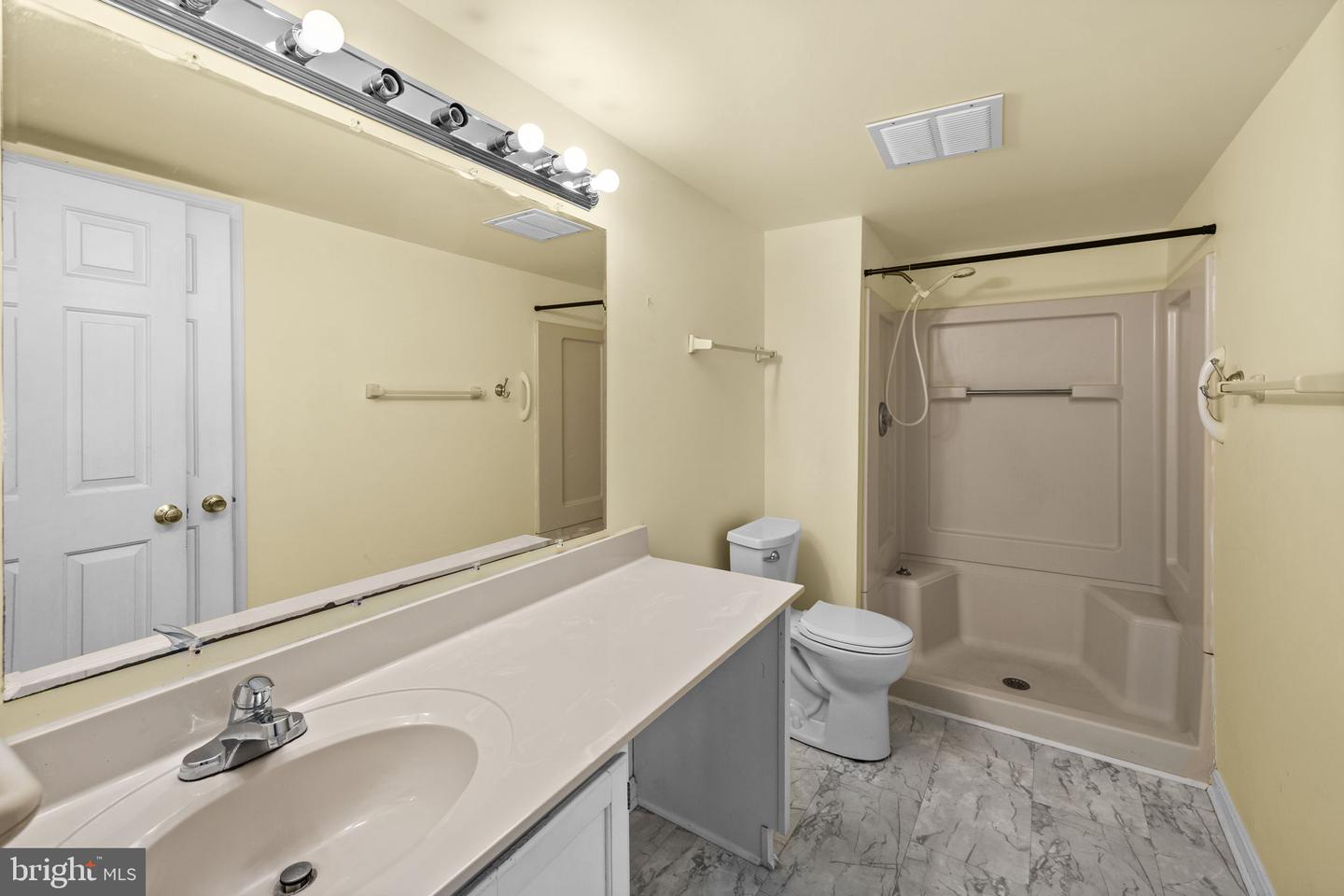 706 STONEWALL LN, FREDERICKSBURG, Virginia 22407, 6 Bedrooms Bedrooms, ,4 BathroomsBathrooms,Residential,For sale,706 STONEWALL LN,VASP2039340 MLS # VASP2039340