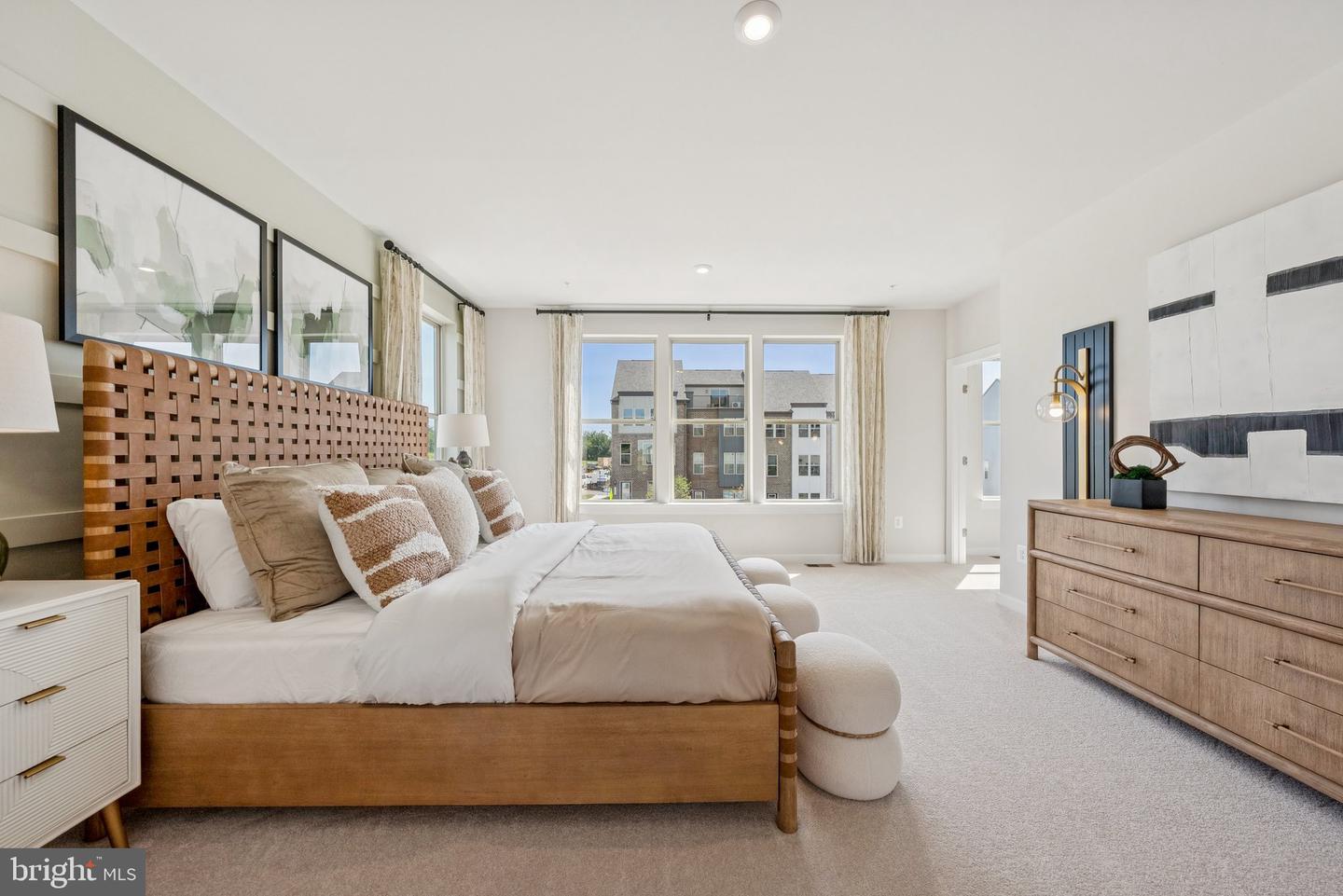 13814 QUARTZ AVE, WOODBRIDGE, Virginia 22193, 3 Bedrooms Bedrooms, ,2 BathroomsBathrooms,Residential,For sale,13814 QUARTZ AVE,VAPW2112642 MLS # VAPW2112642