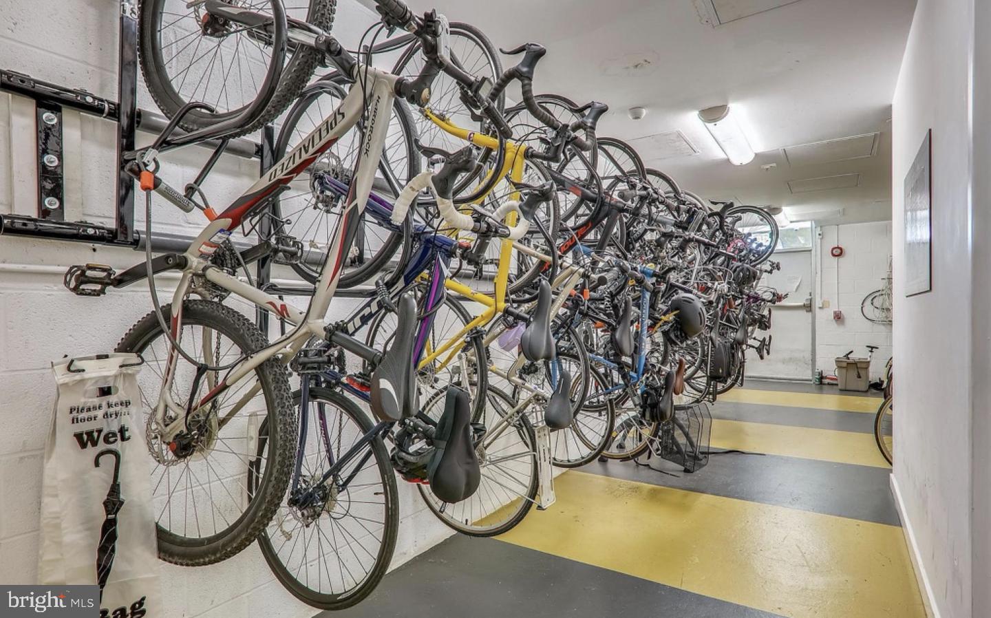 1101 3RD ST SW #111, WASHINGTON, District Of Columbia 20024, 1 Bedroom Bedrooms, ,1 BathroomBathrooms,Residential,For sale,1101 3RD ST SW #111,DCDC2246520 MLS # DCDC2246520