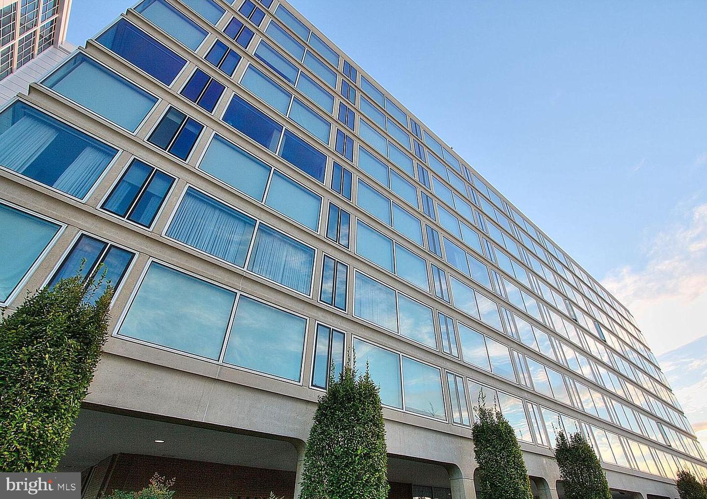 1101 3RD ST SW #111, WASHINGTON, District Of Columbia 20024, 1 Bedroom Bedrooms, ,1 BathroomBathrooms,Residential,For sale,1101 3RD ST SW #111,DCDC2246520 MLS # DCDC2246520