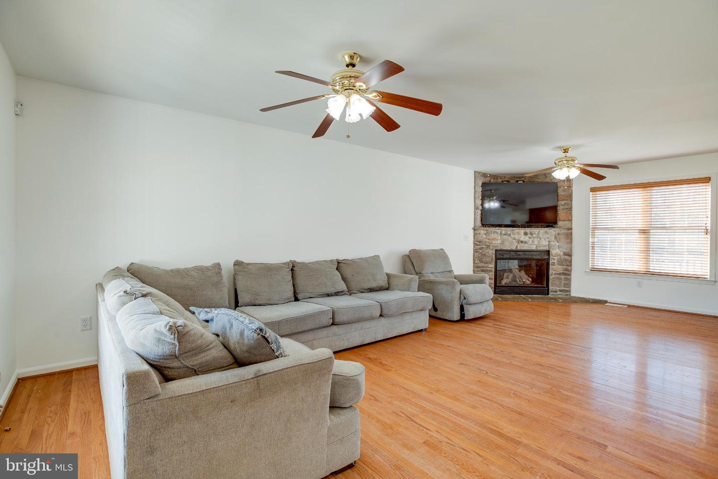 12808 WOODCREST WAY, SPOTSYLVANIA, Virginia 22551, 4 Bedrooms Bedrooms, 12 Rooms Rooms,2 BathroomsBathrooms,Residential,For sale,12808 WOODCREST WAY,VASP2039342 MLS # VASP2039342