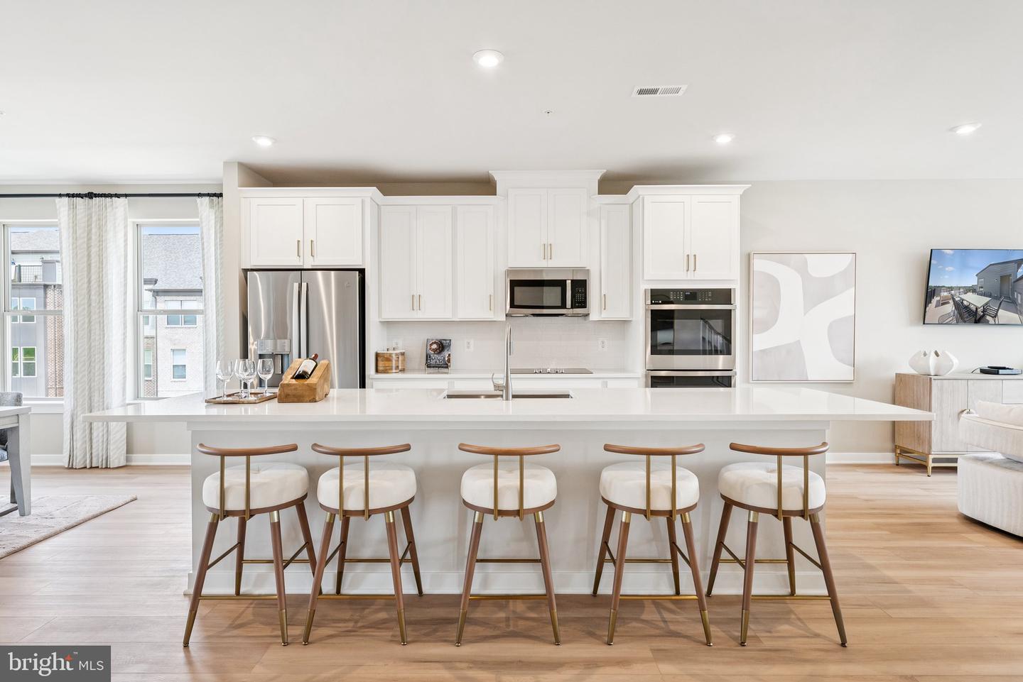 13824 QUARTZ AVE, WOODBRIDGE, Virginia 22193, 3 Bedrooms Bedrooms, ,2 BathroomsBathrooms,Residential,For sale,13824 QUARTZ AVE,VAPW2112660 MLS # VAPW2112660