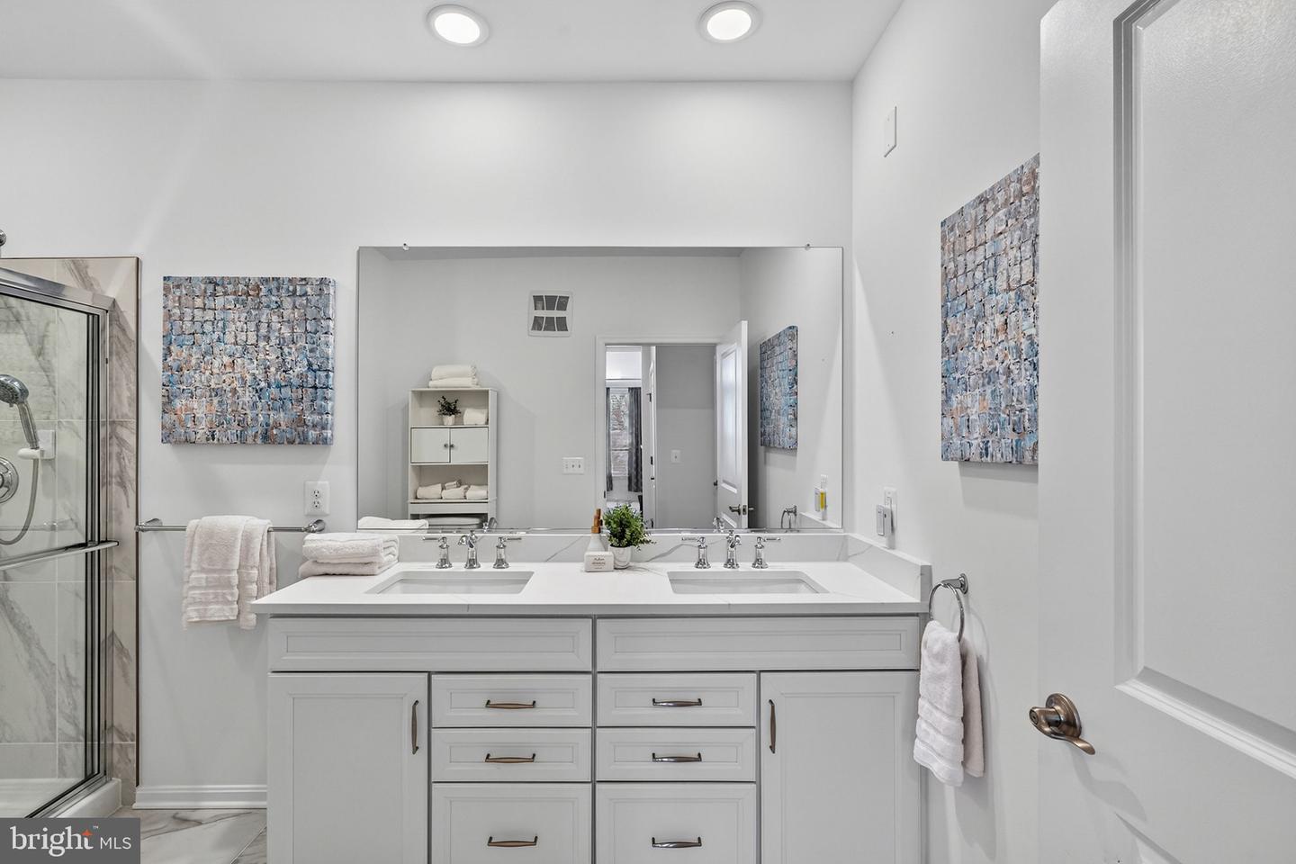 13970 ENGLEFIELD DR, WOODBRIDGE, Virginia 22193, 2 Bedrooms Bedrooms, ,2 BathroomsBathrooms,Residential,For sale,13970 ENGLEFIELD DR,VAPW2112666 MLS # VAPW2112666