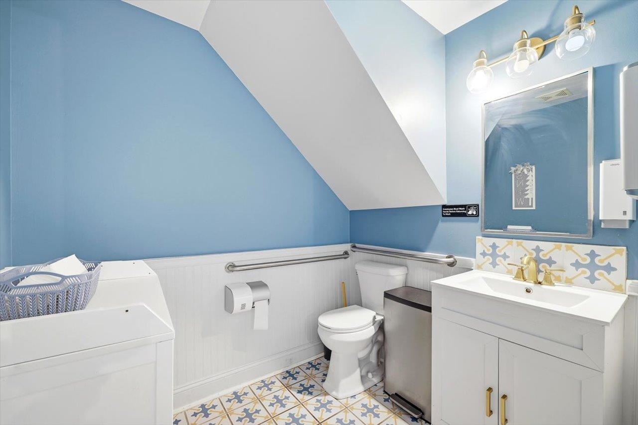 908 W MAIN ST, WAYNESBORO, Virginia 22980, ,Commercial,908 W MAIN ST,673365 MLS # 673365 908 W MAIN ST, WAYNESBORO, Virginia 22980, ,Commercial,908 W MAIN ST,673365 MLS # 673365