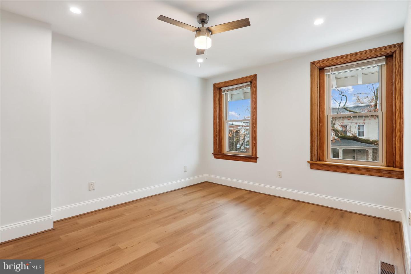 721 QUEBEC PL NW, WASHINGTON, District Of Columbia 20010, 4 Bedrooms Bedrooms, ,3 BathroomsBathrooms,Residential,For sale,721 QUEBEC PL NW,DCDC2217330 MLS # DCDC2217330