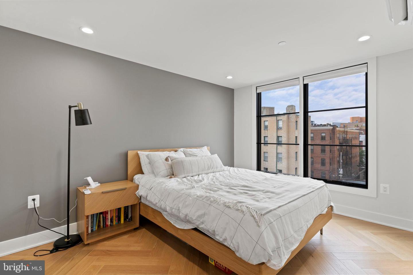 1225 11TH ST NW #9, WASHINGTON, District Of Columbia 20001, 2 Bedrooms Bedrooms, 4 Rooms Rooms,2 BathroomsBathrooms,Residential,For sale,1225 11TH ST NW #9,DCDC2220330 MLS # DCDC2220330