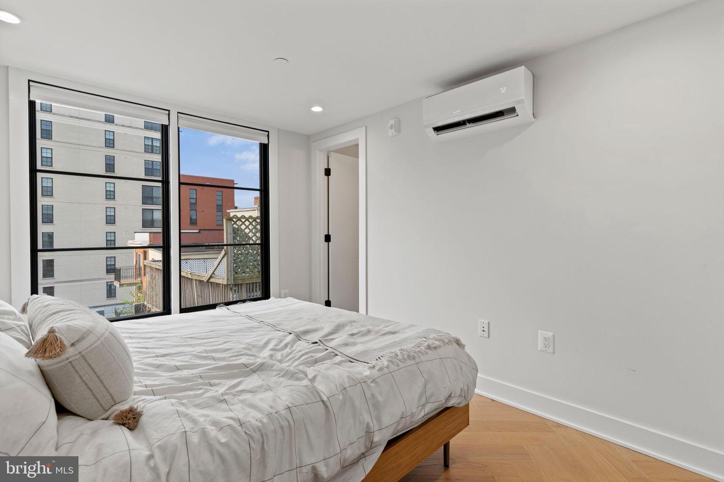 1225 11TH ST NW #9, WASHINGTON, District Of Columbia 20001, 2 Bedrooms Bedrooms, 4 Rooms Rooms,2 BathroomsBathrooms,Residential,For sale,1225 11TH ST NW #9,DCDC2220330 MLS # DCDC2220330