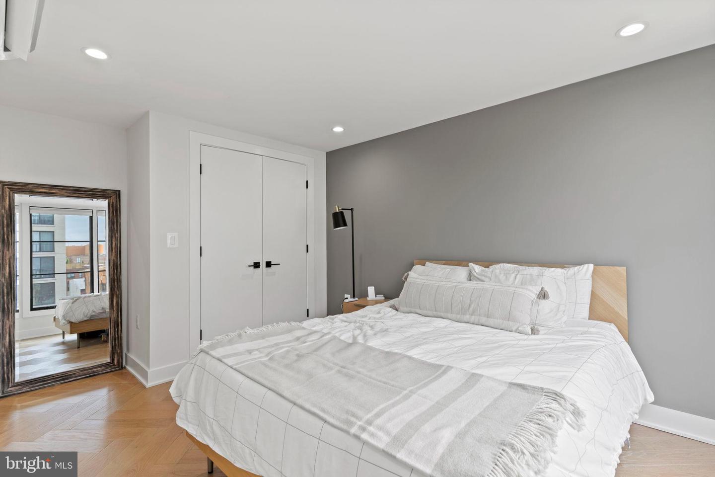 1225 11TH ST NW #9, WASHINGTON, District Of Columbia 20001, 2 Bedrooms Bedrooms, 4 Rooms Rooms,2 BathroomsBathrooms,Residential,For sale,1225 11TH ST NW #9,DCDC2220330 MLS # DCDC2220330