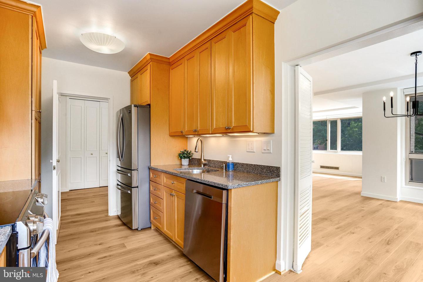 4101 CATHEDRAL AVE NW #711, WASHINGTON, District Of Columbia 20016, 2 Bedrooms Bedrooms, ,2 BathroomsBathrooms,Residential,For sale,4101 CATHEDRAL AVE NW #711,DCDC2225992 MLS # DCDC2225992