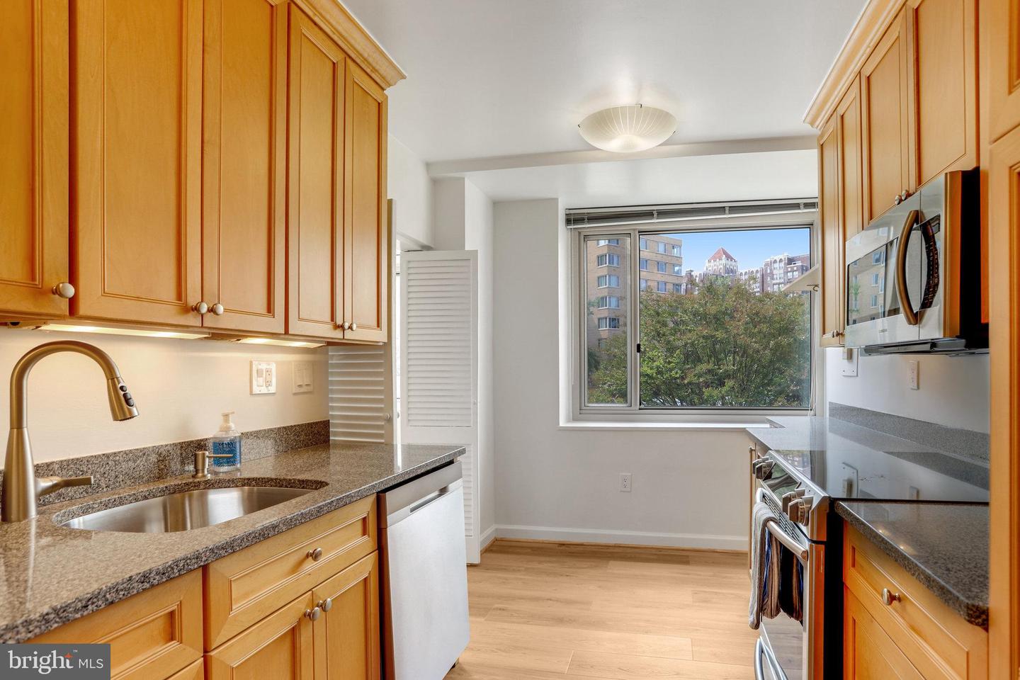 4101 CATHEDRAL AVE NW #711, WASHINGTON, District Of Columbia 20016, 2 Bedrooms Bedrooms, ,2 BathroomsBathrooms,Residential,For sale,4101 CATHEDRAL AVE NW #711,DCDC2225992 MLS # DCDC2225992