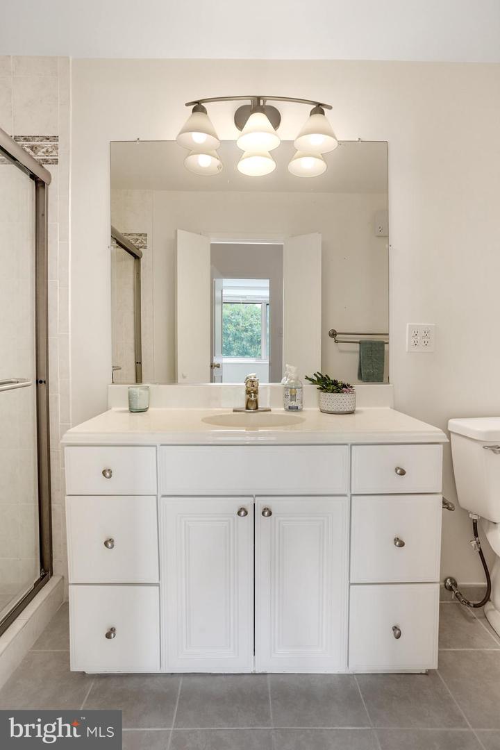 4101 CATHEDRAL AVE NW #711, WASHINGTON, District Of Columbia 20016, 2 Bedrooms Bedrooms, ,2 BathroomsBathrooms,Residential,For sale,4101 CATHEDRAL AVE NW #711,DCDC2225992 MLS # DCDC2225992