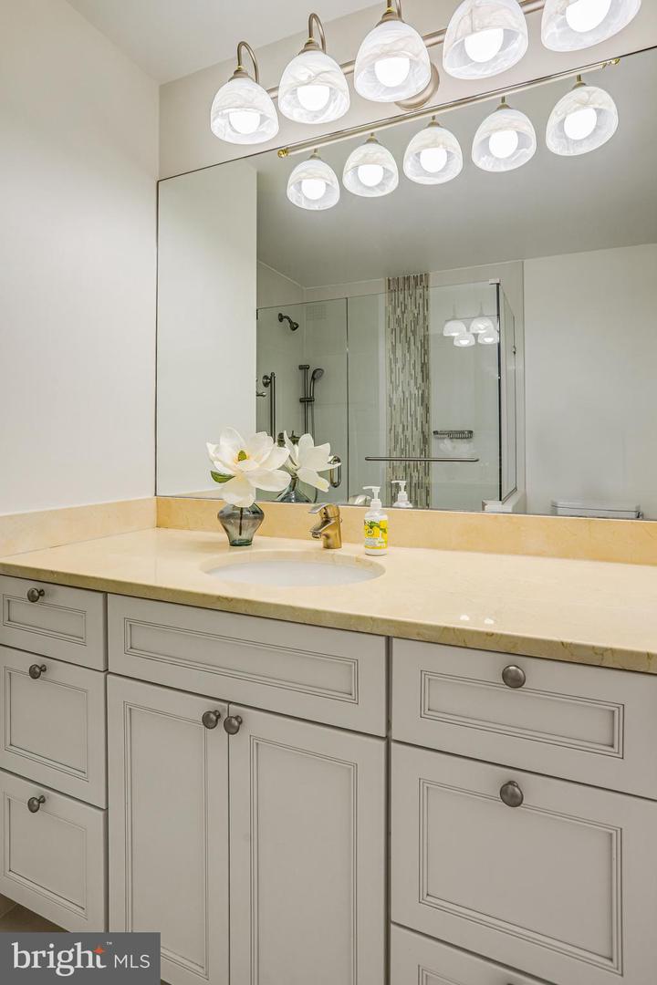 4101 CATHEDRAL AVE NW #1104, WASHINGTON, District Of Columbia 20016, 3 Bedrooms Bedrooms, ,2 BathroomsBathrooms,Residential,For sale,4101 CATHEDRAL AVE NW #1104,DCDC2225998 MLS # DCDC2225998