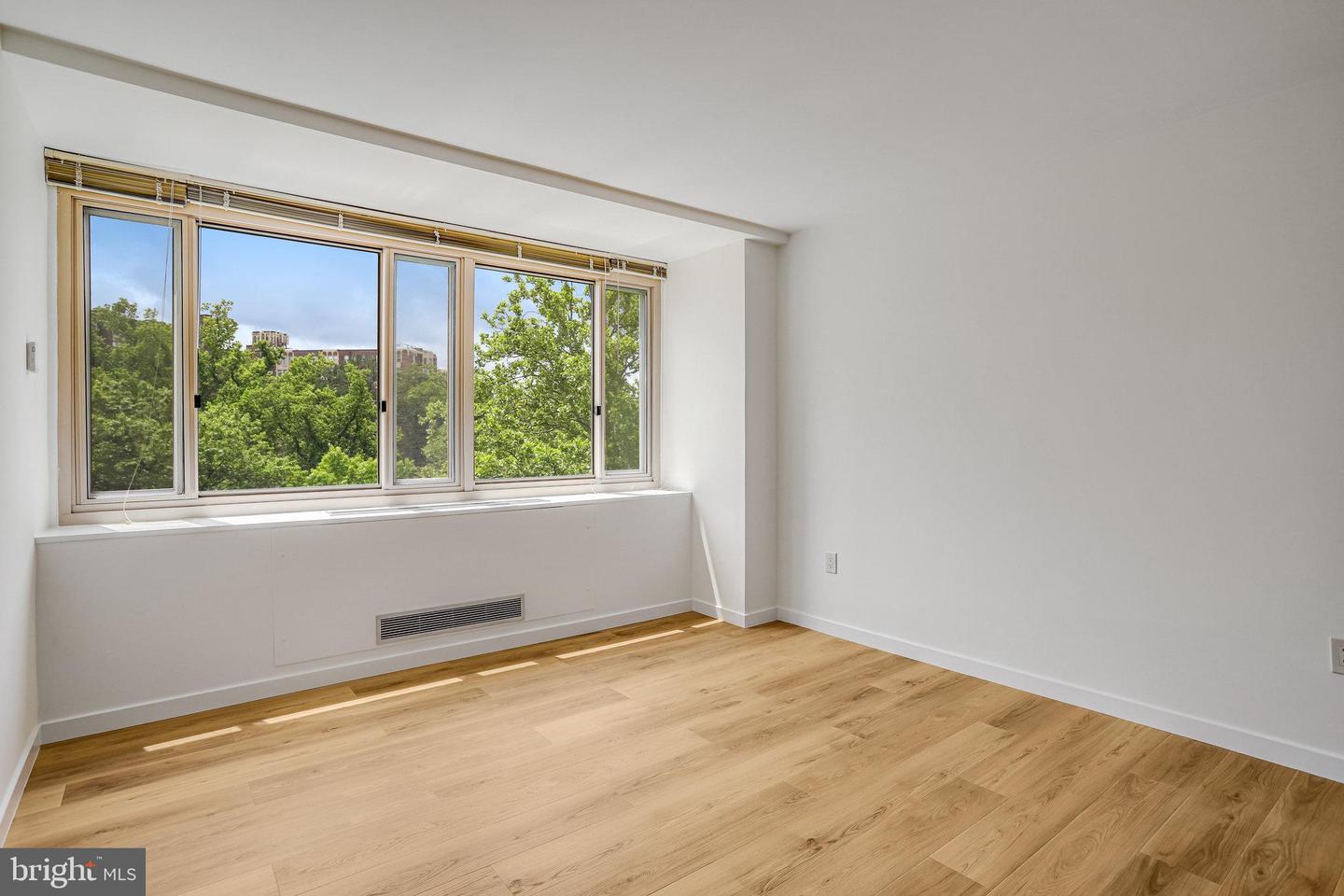 4101 CATHEDRAL AVE NW #1104, WASHINGTON, District Of Columbia 20016, 3 Bedrooms Bedrooms, ,2 BathroomsBathrooms,Residential,For sale,4101 CATHEDRAL AVE NW #1104,DCDC2225998 MLS # DCDC2225998