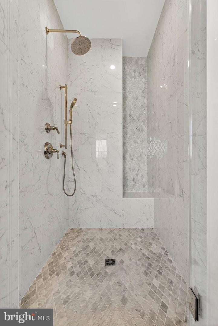 22955 MONTJOY CT, LEESBURG, Virginia 20175, 5 Bedrooms Bedrooms, 11 Rooms Rooms,5 BathroomsBathrooms,Residential,For sale,22955 MONTJOY CT,VALO2111160 MLS # VALO2111160